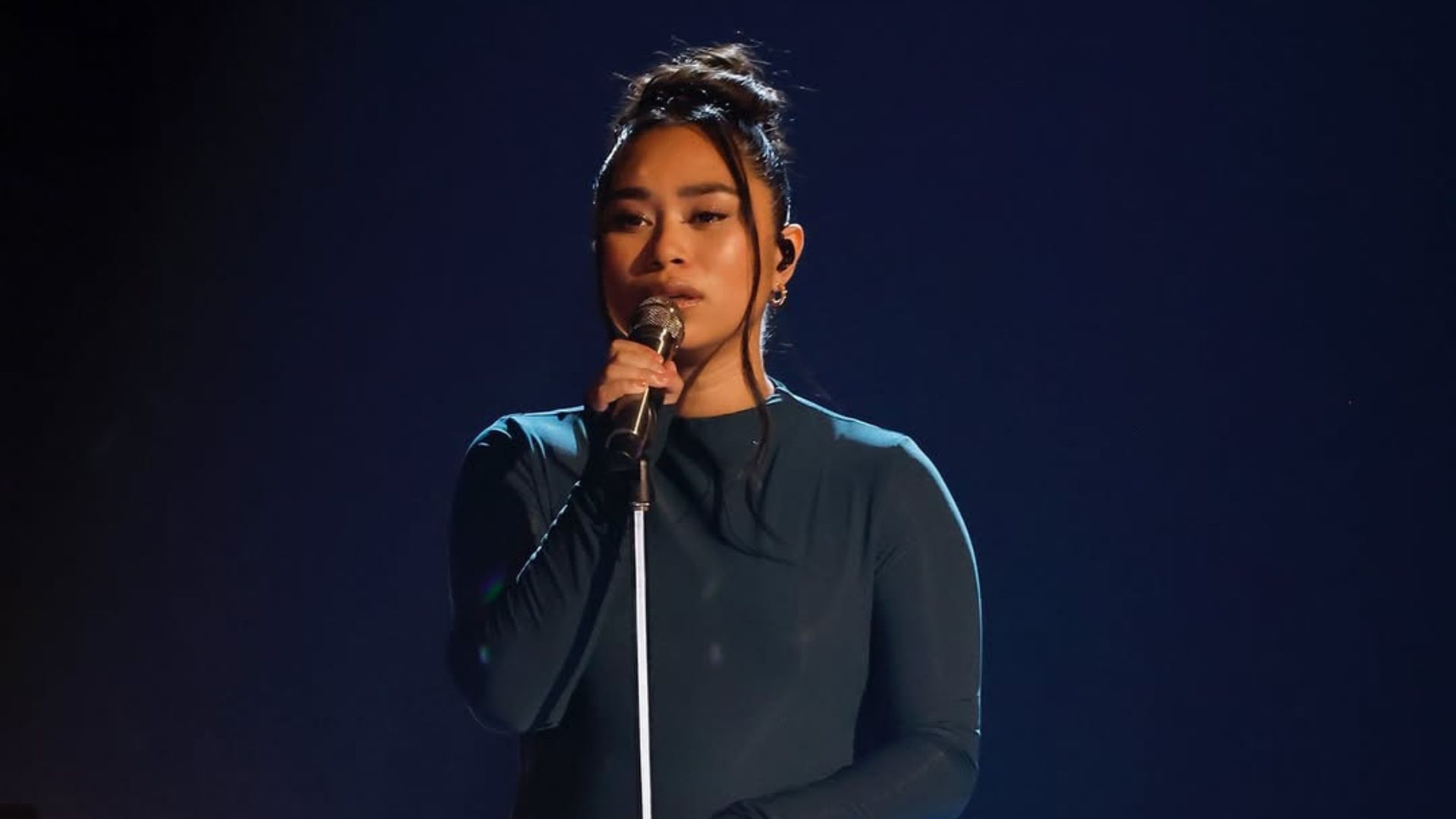 Filipino-American Star Jessica Sanchez Reaches AGT Finale